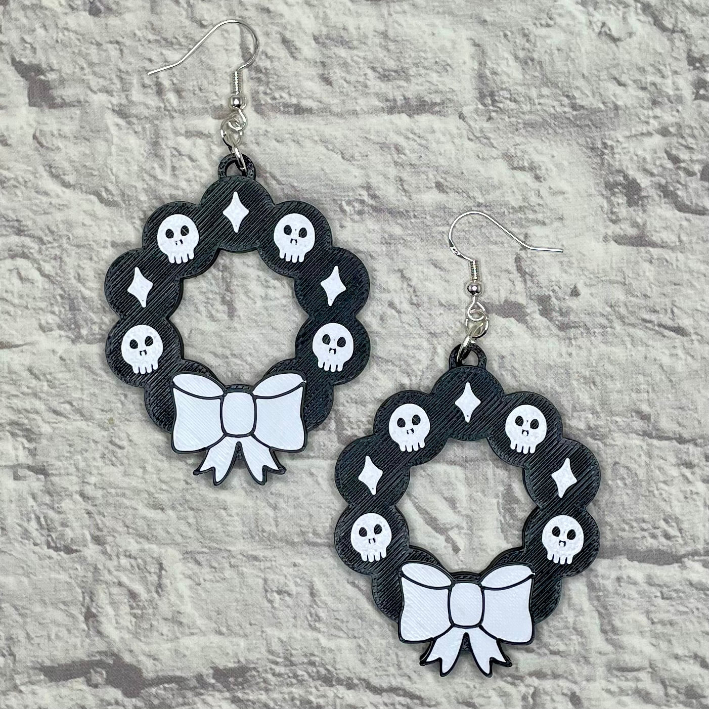 Creepmas Skull Wreath Statement Earrings or Keychain 3D Printed